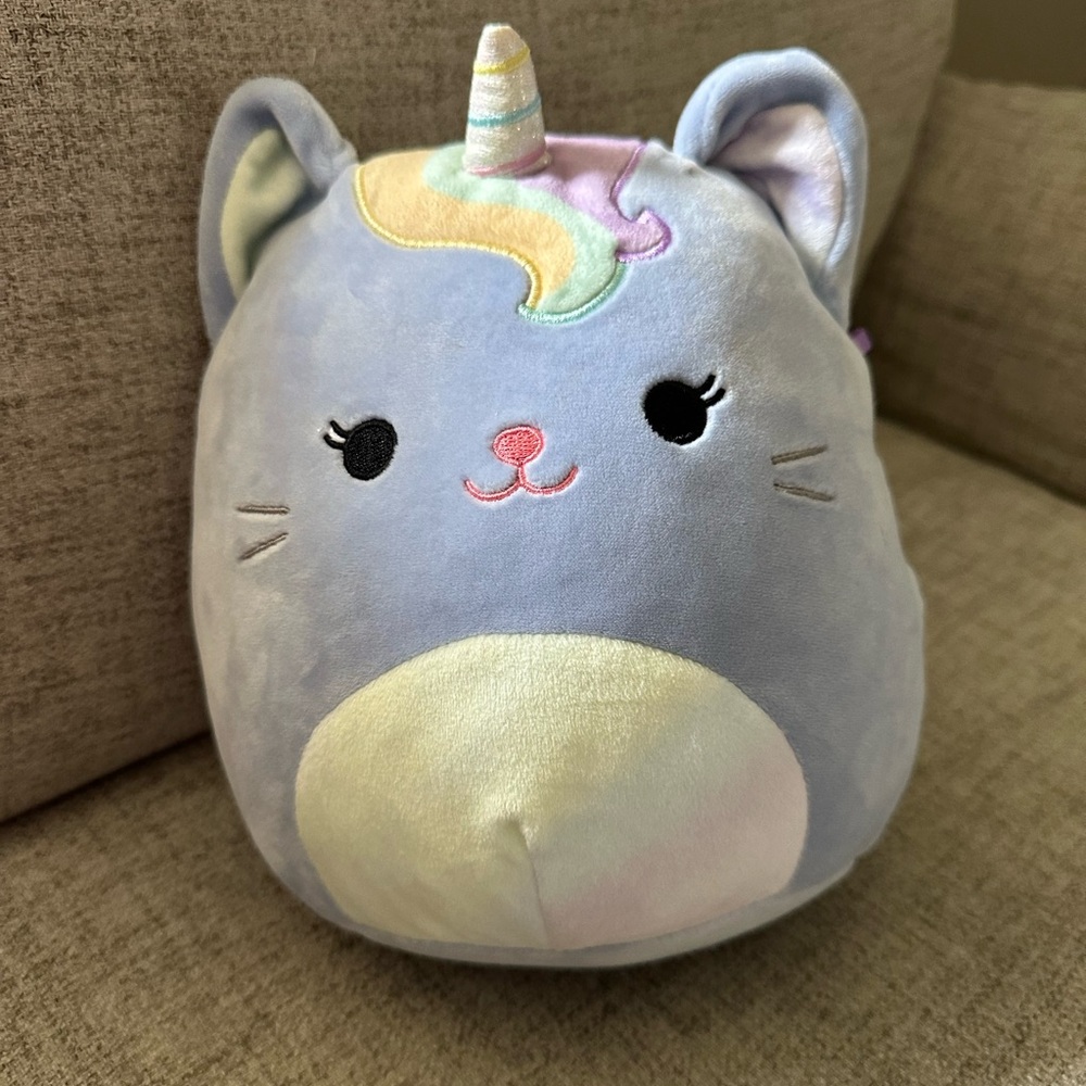 Clarice, the caticorn squishmellow 8 inch
